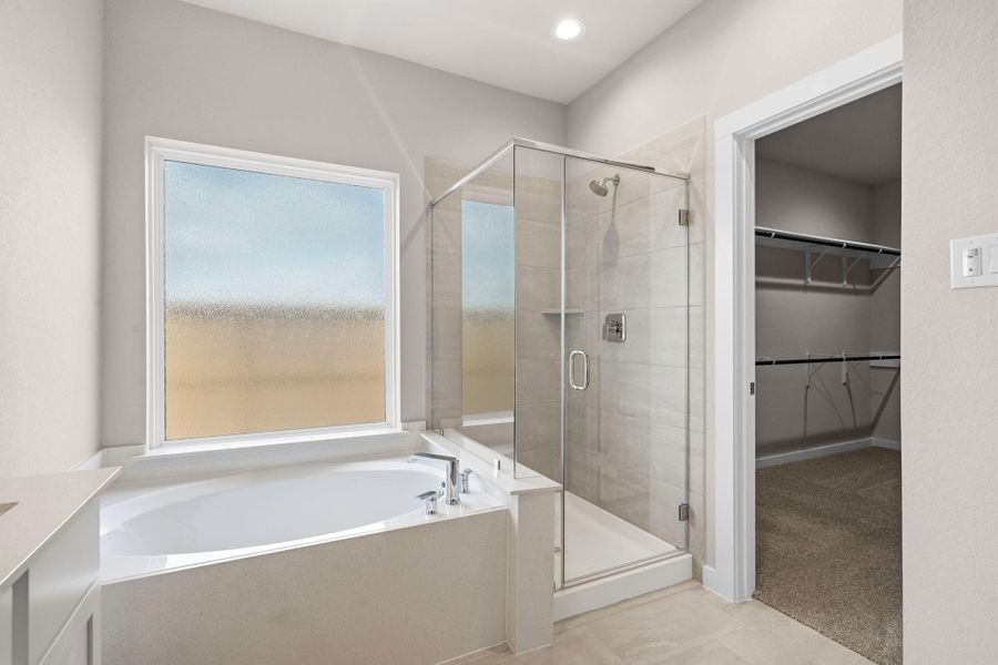 Furnished interior view inside a new home in Sunterra Lakes, Fulshear (Image 9).