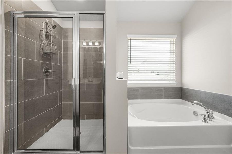 Image 37 of a home in Berkeley Lakes.