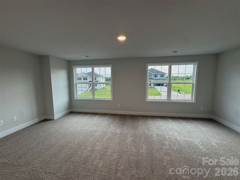 Spacious, unfurnished interior of a new home in Northlake, Statesville (Image 18).