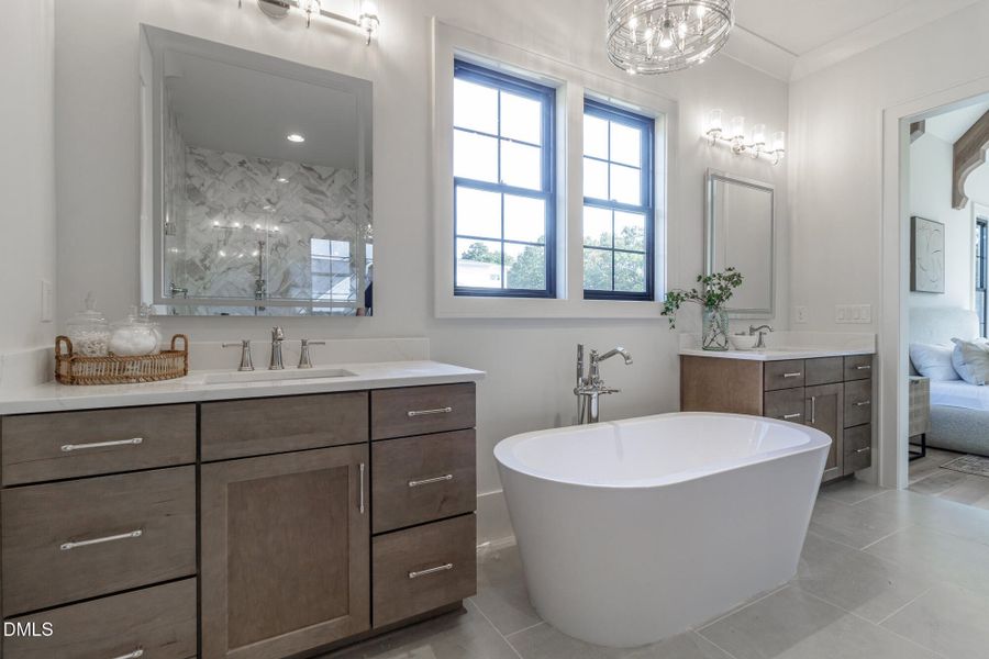 200_MEADOW_WALK_DR_INTERIOR_41 200_MEADOW_WALK_DR_INTERIOR_41