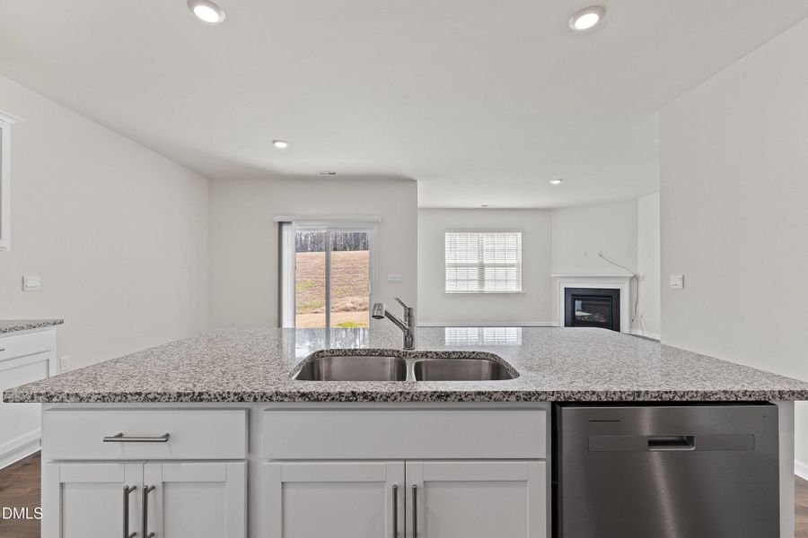 28-341 Red Brick St_3436