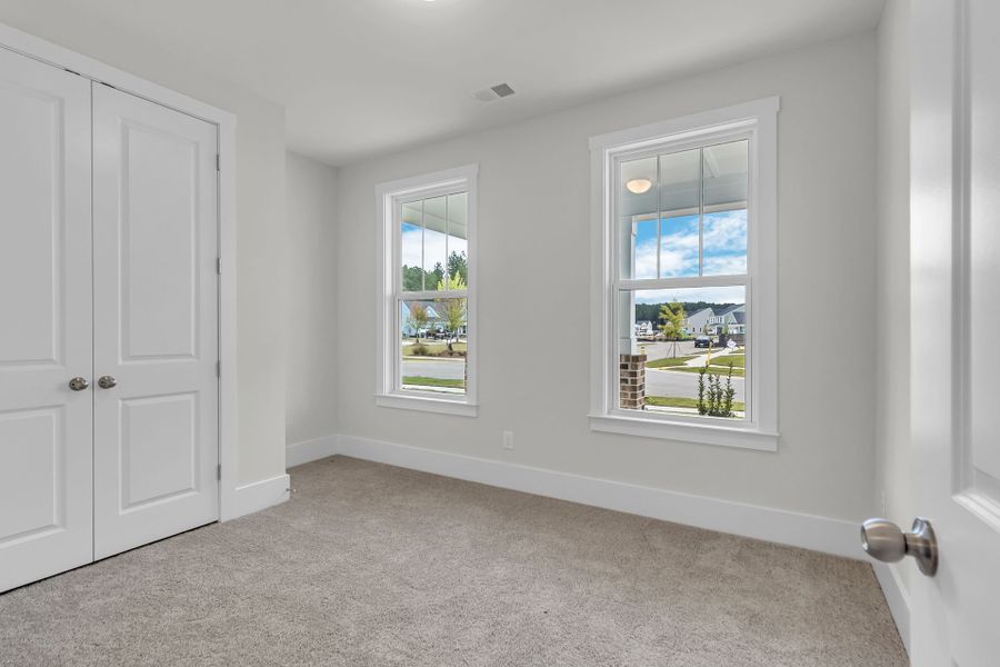 Spacious, unfurnished interior of a new home in Homecoming, Ravenel (Image 18).