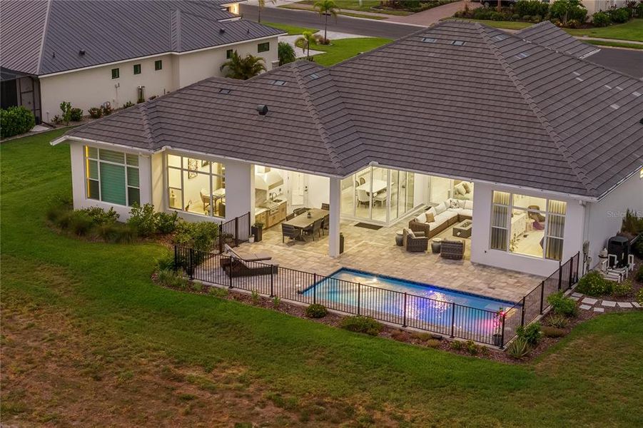 Exterior details and patio area of a home in , Palmetto (Image 4).
