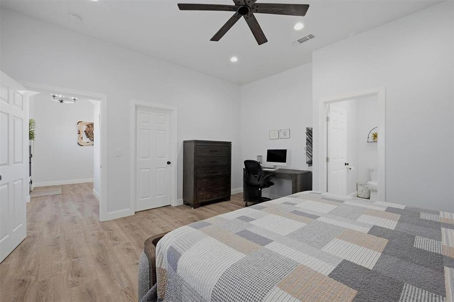 Furnished interior view inside a new home in , Gainesville (Image 10).