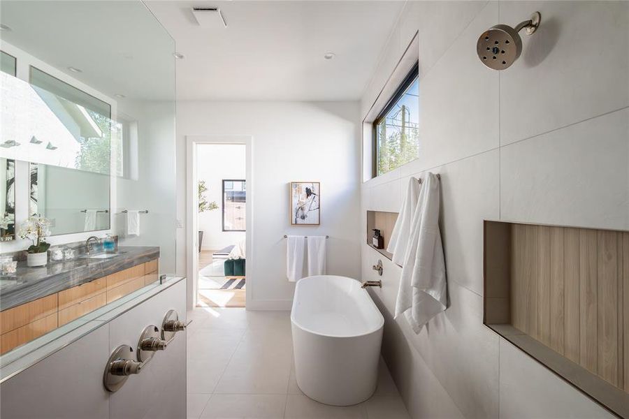 Furnished interior view inside a new home in , Dallas (Image 38).