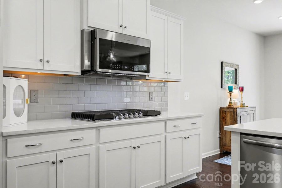 Stainless steel gas cooktop