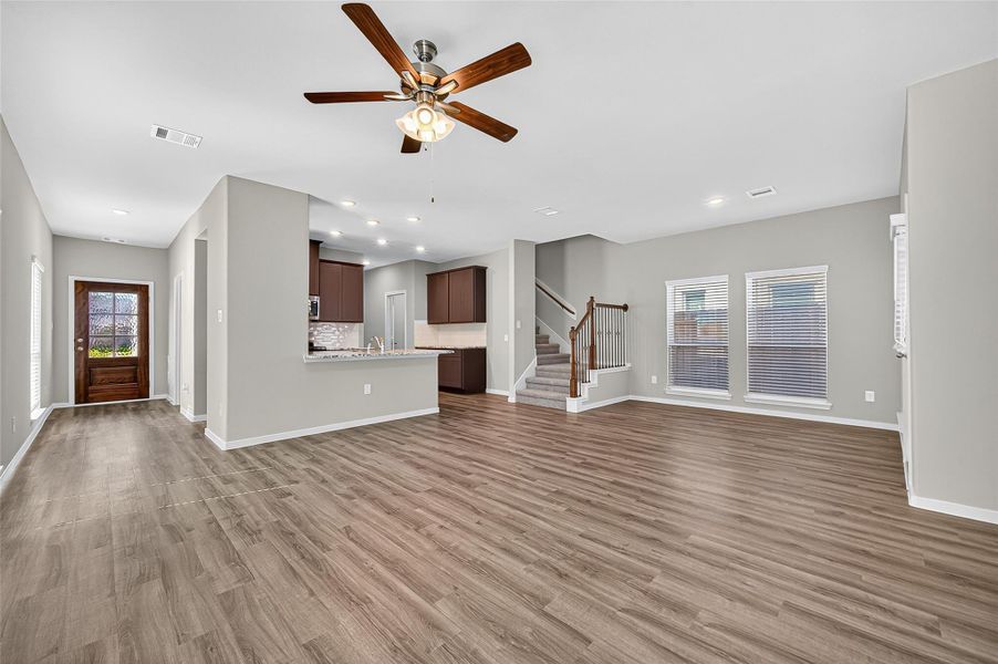 Spacious, unfurnished interior of a new home in Mill Creek Trails, Magnolia (Image 20). Spacious, unfurnished interior of a new home in Mill Creek Trails, Magnolia (Image 20).