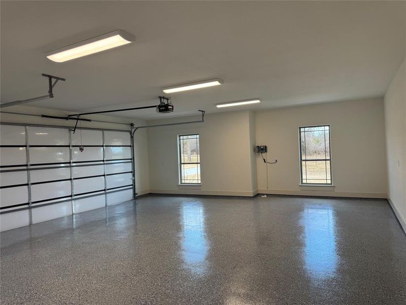 Spacious, unfurnished interior of a new home in , Weatherford (Image 27).