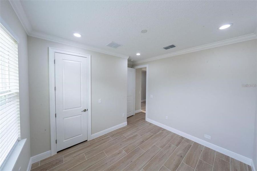 Spacious, unfurnished interior of a new home in , Summerfield (Image 15).