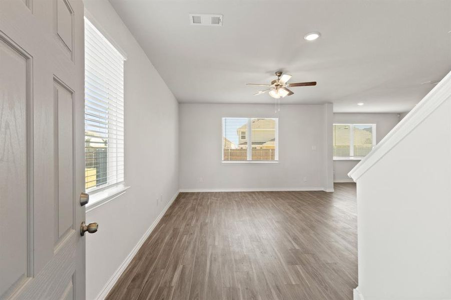 Spacious, unfurnished interior of a new home in Retreat at Fossil Creek, Fort Worth (Image 10). Spacious, unfurnished interior of a new home in Retreat at Fossil Creek, Fort Worth (Image 10).