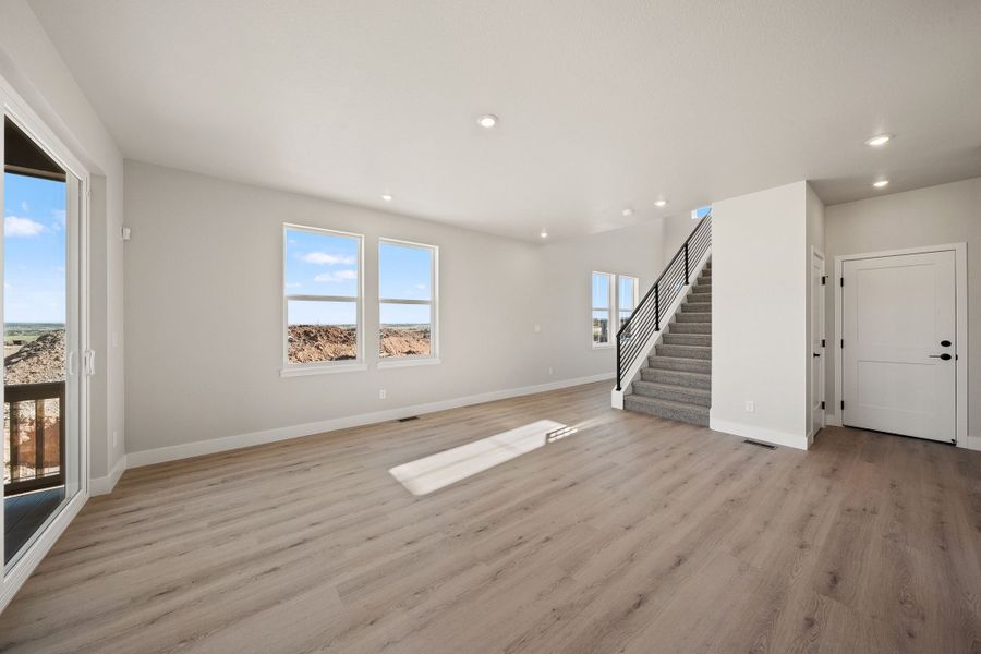 Spacious, unfurnished interior of a new home in Trumark Homes at Sterling Ranch, Littleton (Image 18).