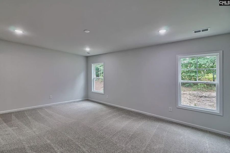 Spacious, unfurnished interior of a new home in Emanuel Creek, West Columbia (Image 38).