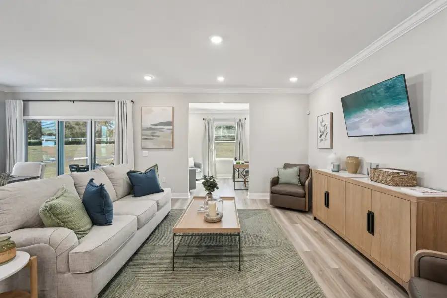 Representative furnished interior of a home built from the Drexel by Maronda Homes in Highland Park, Newberry (Image 26). Representative furnished interior of a home built from the Drexel by Maronda Homes in Highland Park, Newberry (Image 26).