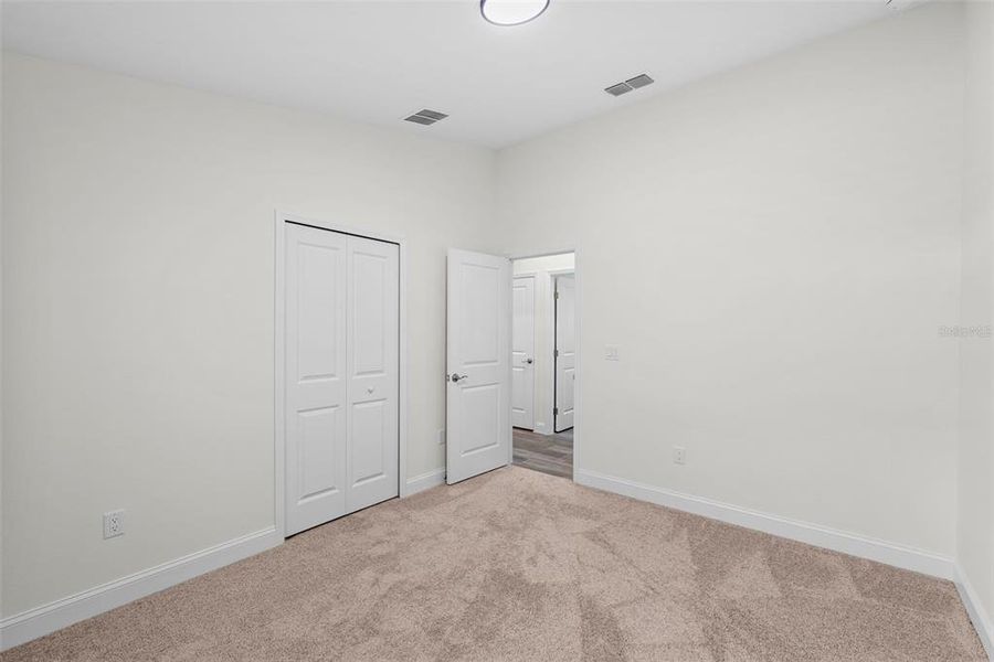 Spacious, unfurnished interior of a new home in , St. Petersburg (Image 30).