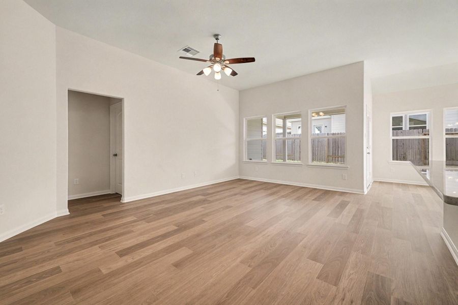 Spacious, unfurnished interior of a new home in Clear View Estates, Willis (Image 12).