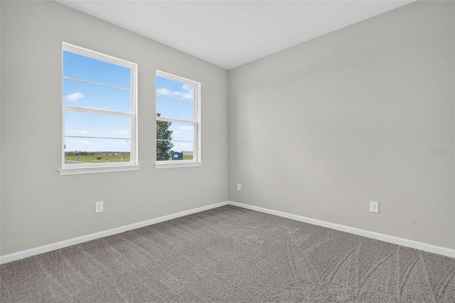 Spacious, unfurnished interior of a new home in Pasadena Ridge Master, Zephyrhills (Image 18).