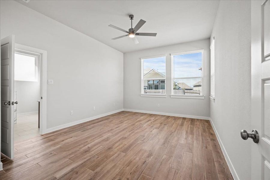 Spacious, unfurnished interior of a new home in Trace, San Marcos (Image 19).