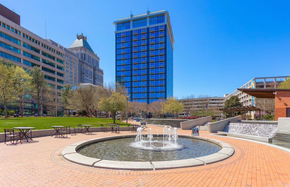 Condo located in Greensboro, NC showcasing its design and architecture (Image 3).