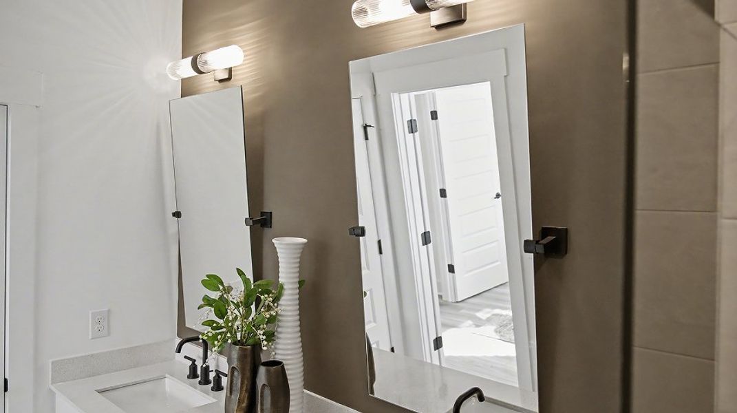 City Vista Haggard Owners Bath EI Dual Mirrors City Vista Haggard Owners Bath EI Dual Mirrors
