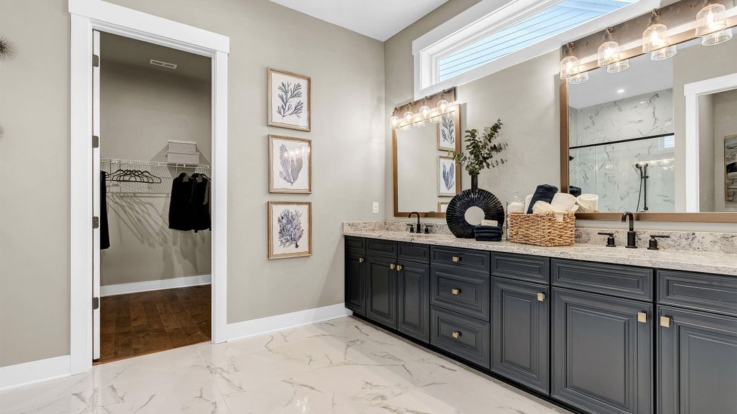 Owner's Bath | Model images form sister community