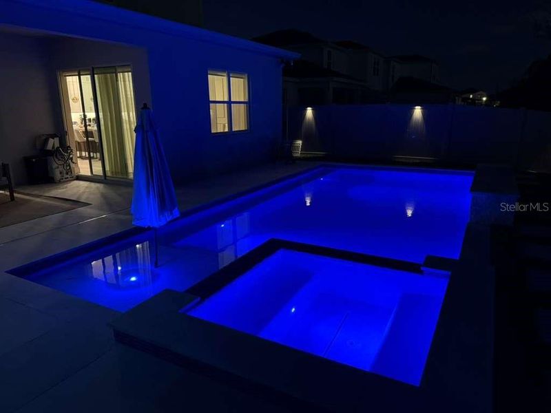 Exterior details and patio area of a home in Parkview Reserve, Orlando (Image 28).