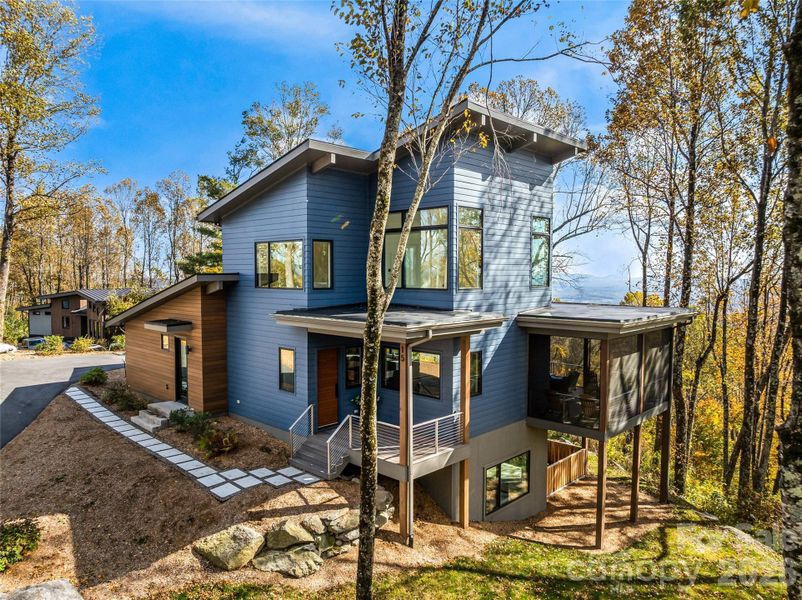 The perfect blend of mountain modern construction. The perfect blend of mountain modern construction.