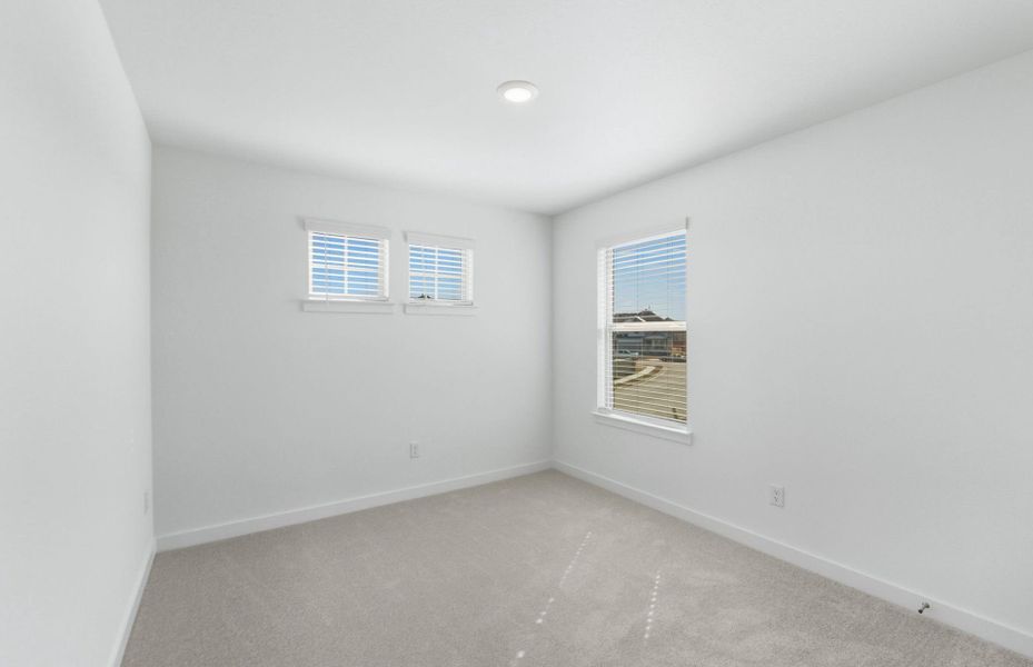 Spacious, unfurnished interior of a new home in Santa Rita Ranch, Liberty Hill (Image 12).