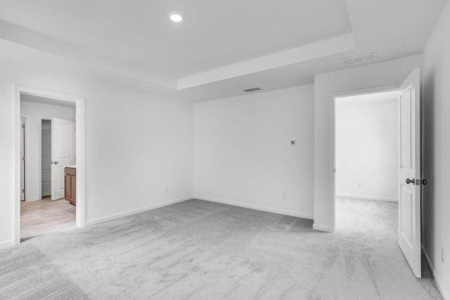 Spacious, unfurnished interior of a new home in Heritage River, Euharlee (Image 30).