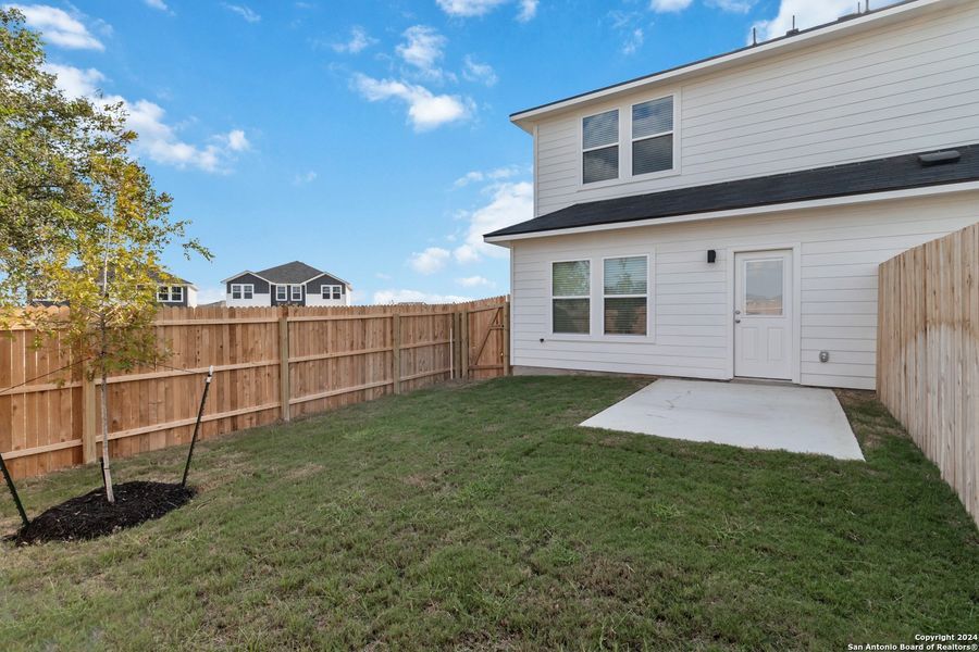 Exterior details and patio area of a home in Abbott Run, San Antonio (Image 3).
