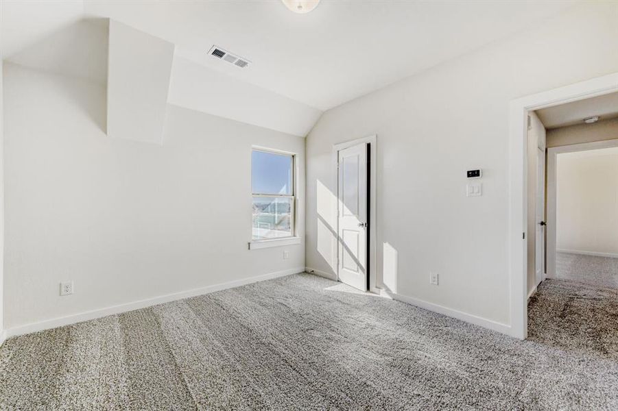 Spacious, unfurnished interior of a new home in Wellington, Fort Worth (Image 20). Spacious, unfurnished interior of a new home in Wellington, Fort Worth (Image 20).