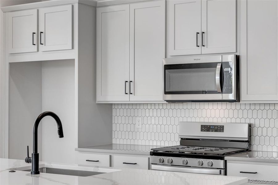 Furnished interior view inside a new home in Sugar Mill Village, Longmont (Image 8).