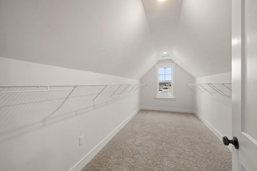 Spacious, unfurnished interior of a new home in Wexford, Elon (Image 42).