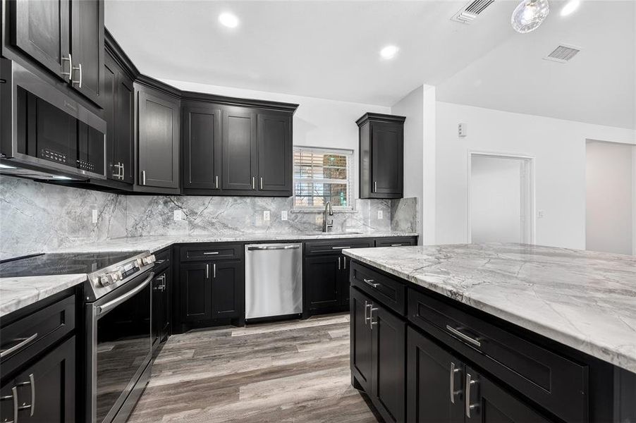 Furnished interior view inside a new home in , Denison (Image 13).