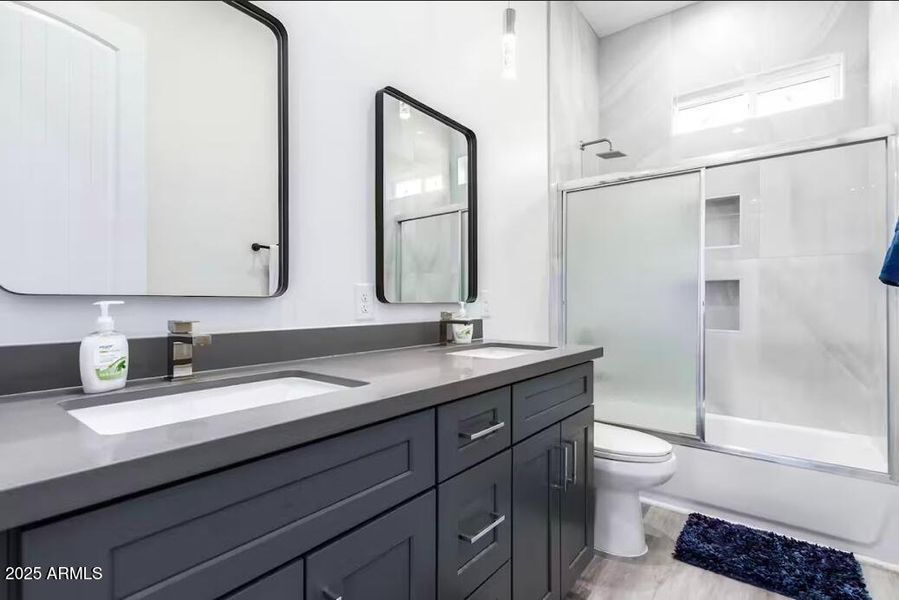 Screen Shot 2025-08-28 at 12.55.21 PM