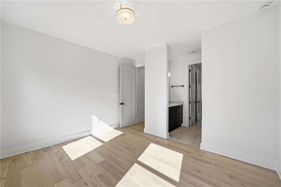 Spacious, unfurnished interior of a new home in , Monroe (Image 30).