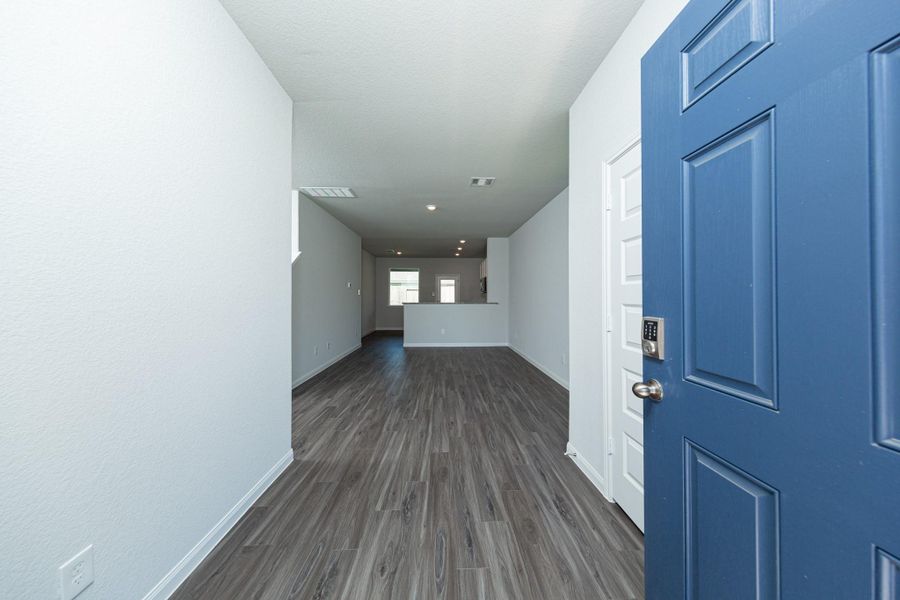 Spacious, unfurnished interior of a new home in Cliffstone Hills, Conroe (Image 14). Spacious, unfurnished interior of a new home in Cliffstone Hills, Conroe (Image 14).