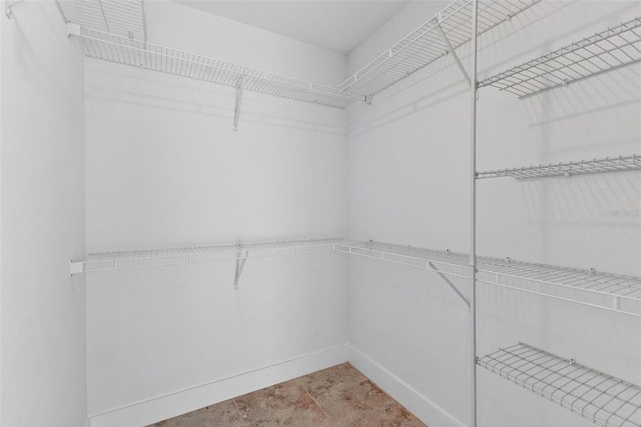 Spacious, unfurnished interior of a new home in , Port Charlotte (Image 19).