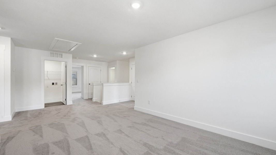 Spacious, unfurnished interior of a new home in Fieldcrest Acres, Blountville (Image 20).