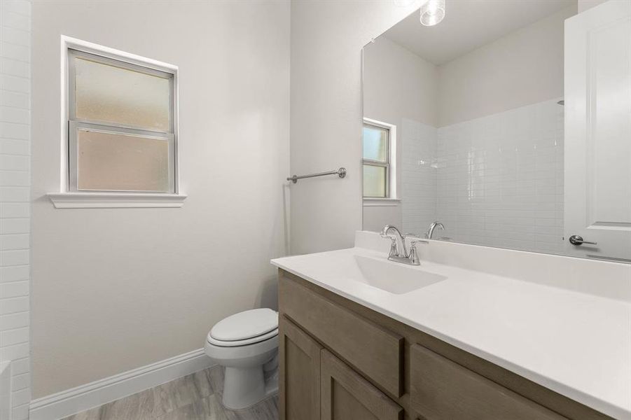 5401 Bardwell-Bathroom-1 5401 Bardwell-Bathroom-1