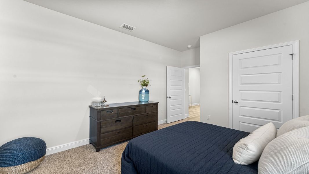 Furnished interior view inside a new home in Destini Lane, Panama City (Image 11).