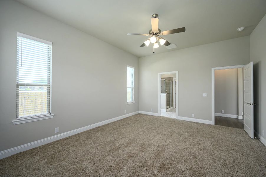 Representative unfurnished interior of a home built from the Austin by Stonehollow Homes in Heritage Grove, Blue Ridge (Image 14).