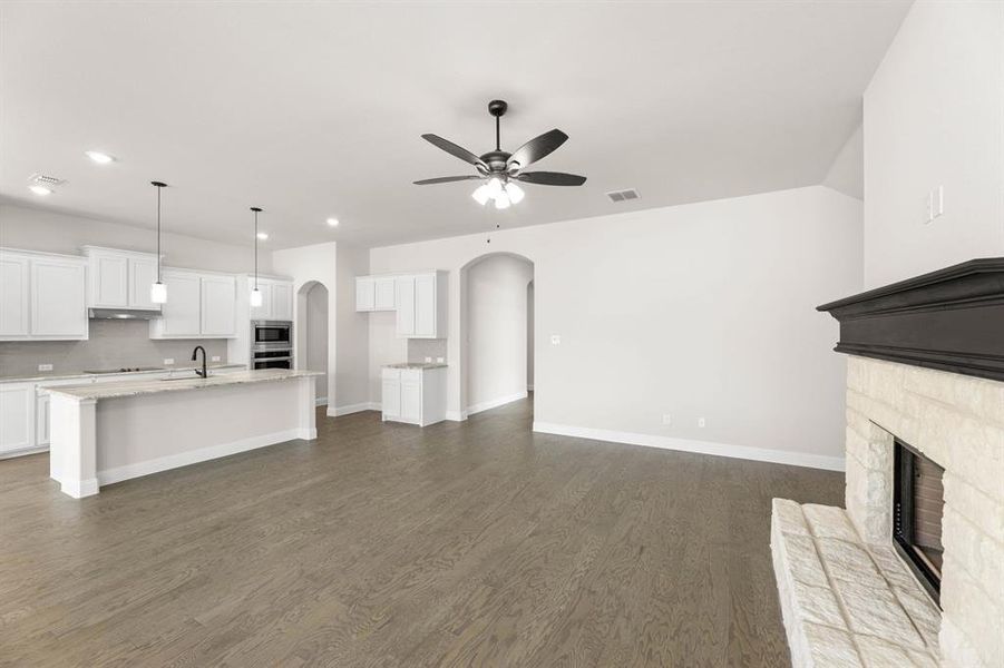 15_35 Magpie-Living Room-2