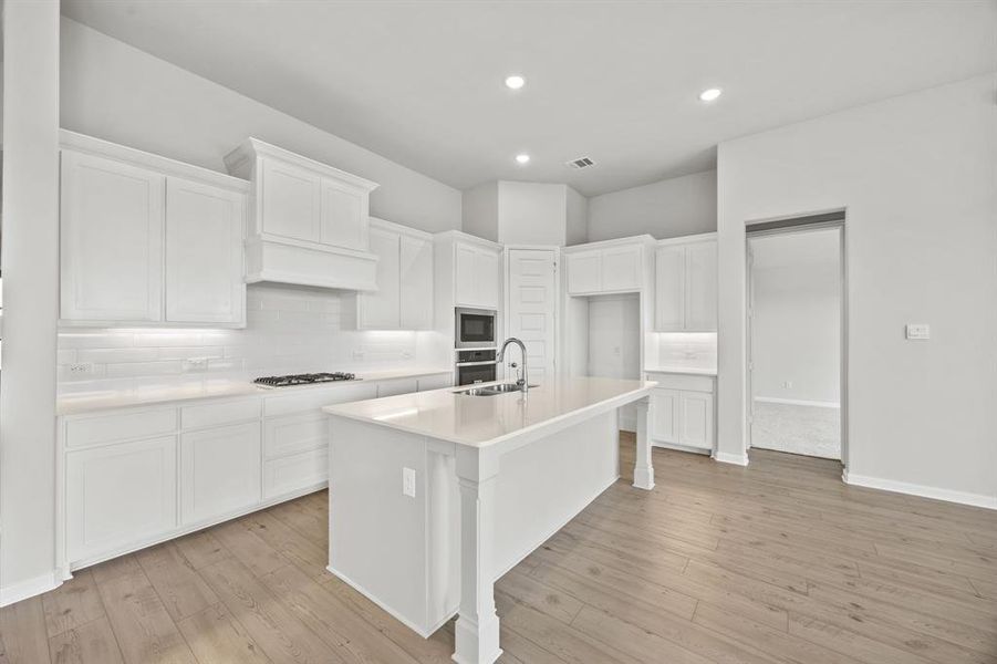 13-web-or-mls-605-bonnie-rose-ln