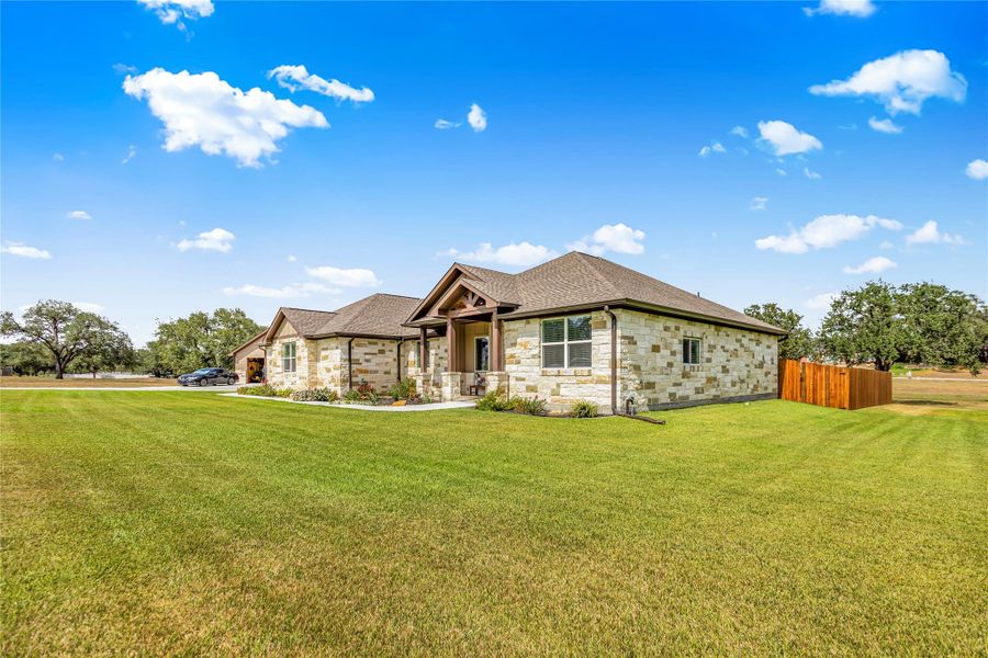 Exterior details and patio area of a home in , Cuero (Image 22).