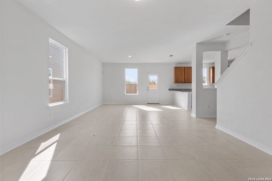 Spacious, unfurnished interior of a new home in Southton Cove, San Antonio (Image 13).