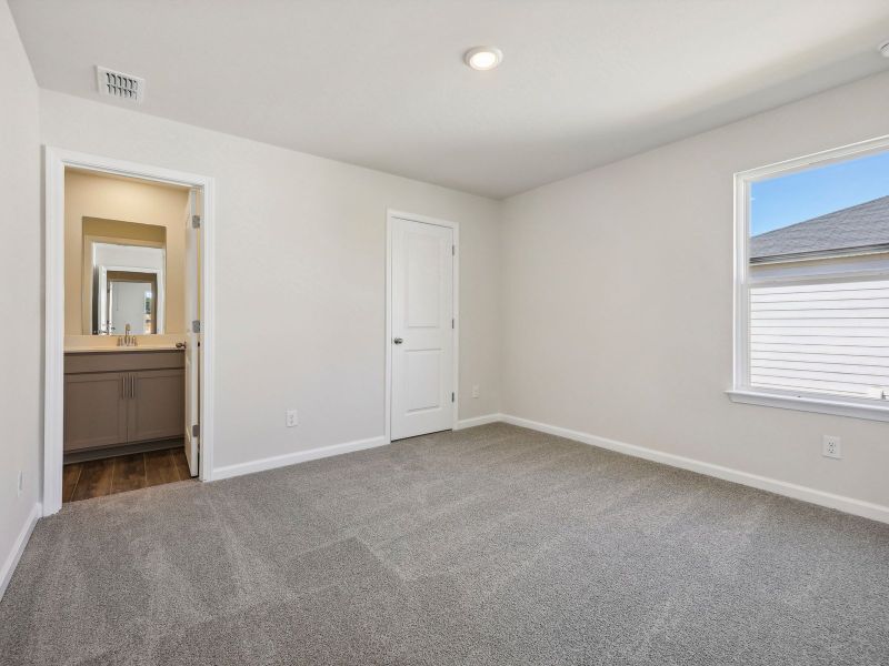 Spacious, unfurnished interior of a new home in Parkside at Grayson, Grayson (Image 18).