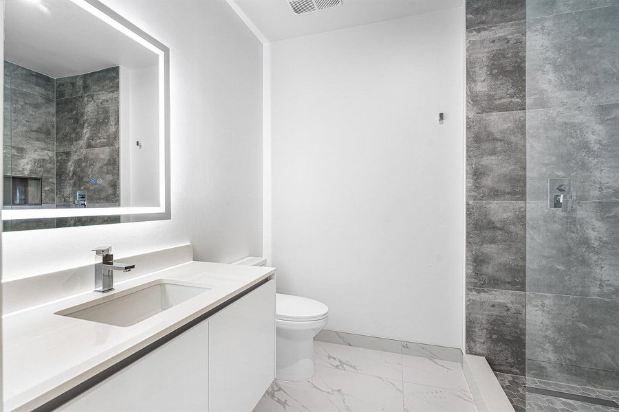 013-220LakeShoreDrive-1613-LakePark-FL-3 013-220LakeShoreDrive-1613-LakePark-FL-3