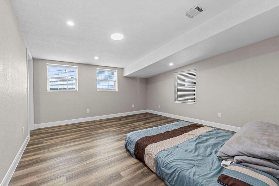 2nd floor- 2nd primary bedroom