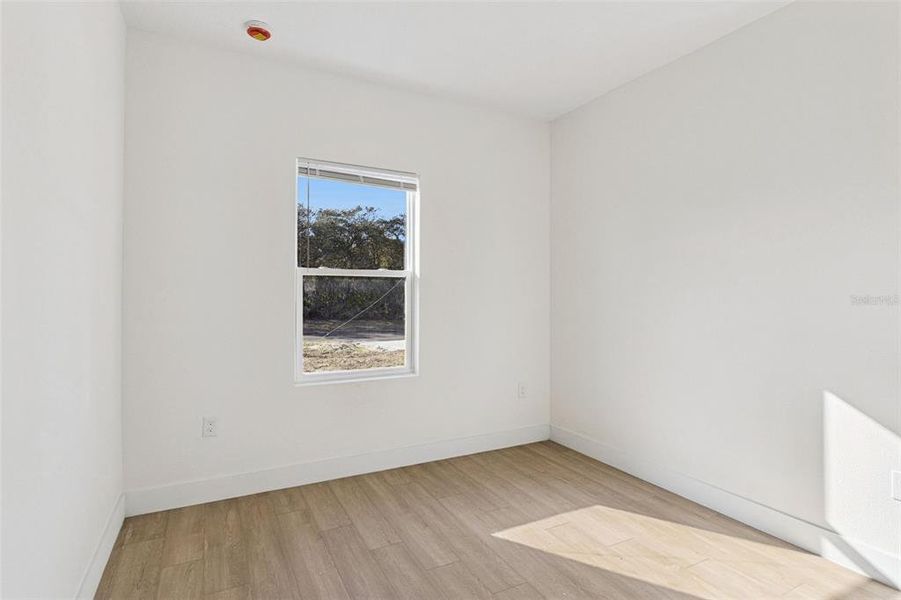 Spacious, unfurnished interior of a new home in , Kissimmee (Image 16).