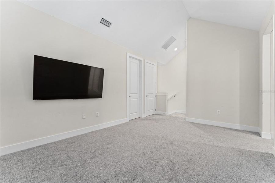 Spacious, unfurnished interior of a new home in Brentwood Landing, Oviedo (Image 19).